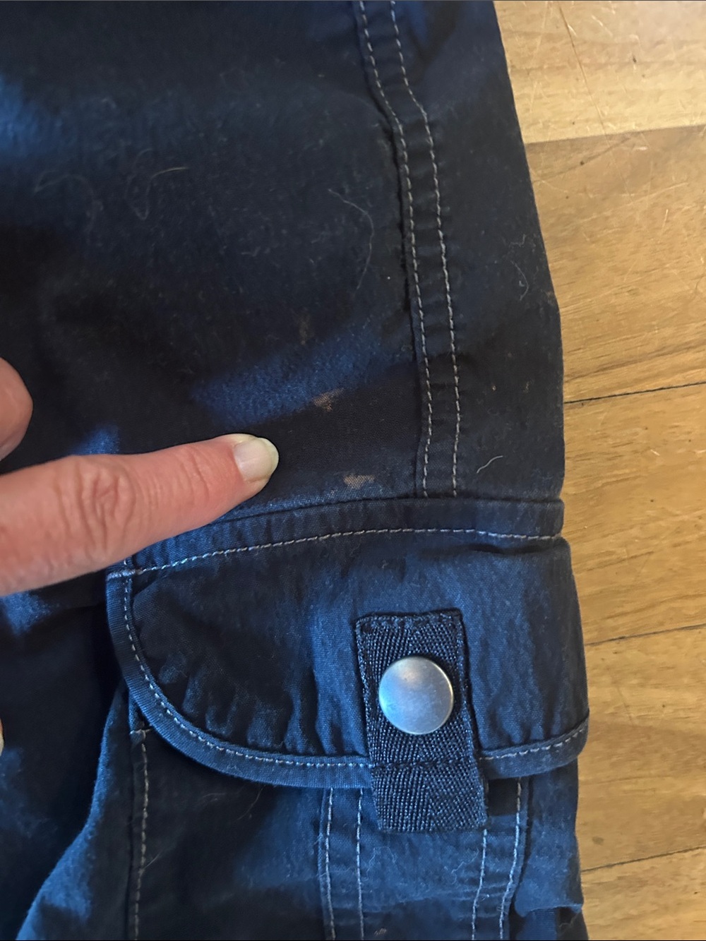 Kuhl Women’s Black Cargo Shorts - Picture 4 of 11